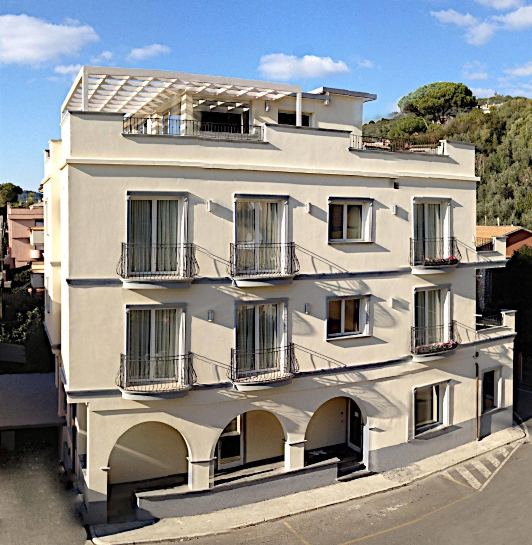 Hotel C'era Volta 2*